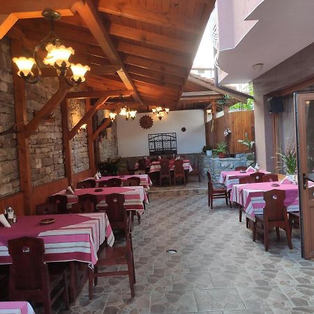 Family Hotel Denica Обзор Экстерьер фото