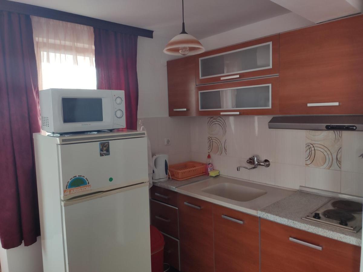 Family Hotel Denica Обзор Экстерьер фото